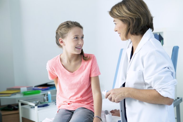 Когда требуется помощь детского гинеколога?